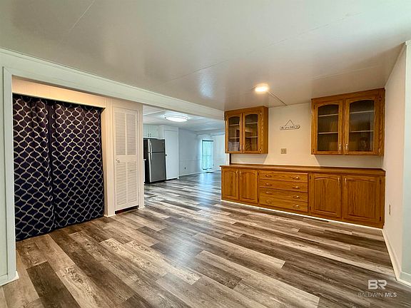 4th image of 1326 Ridgewood Dr