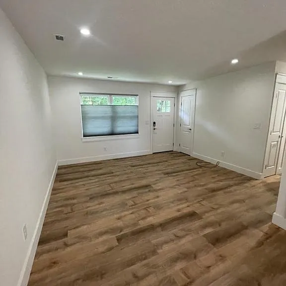 342 Silversteen Dr — Photo 3
