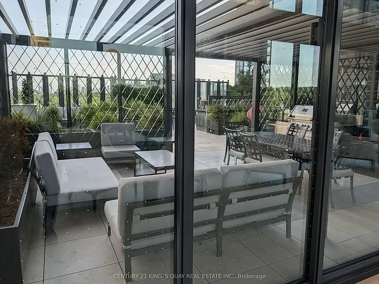 20 Inn On The Park Dr #1730 — Photo 15
