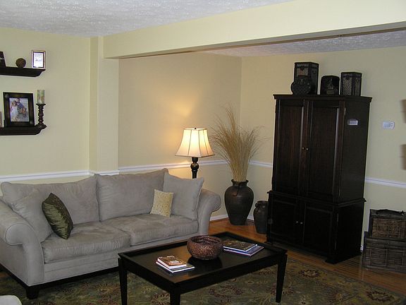 2nd image of 8112 Silver Fox Way