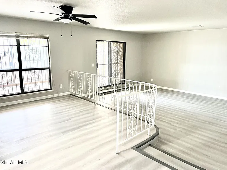 11676 Andrienne Dr — Photo 24