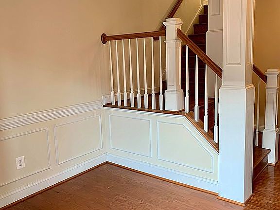 4th image of 1204 Balustrade Blvd