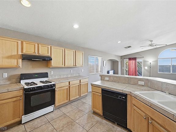 3rd image of 7674 Rainbow Cove Dr