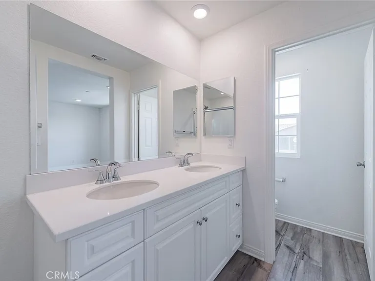 3977 E Huntington St — Photo 18