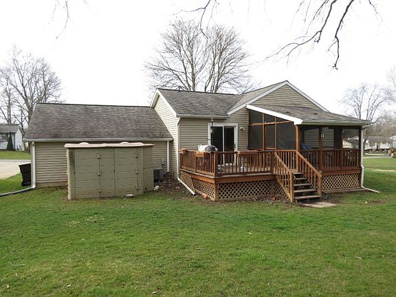 2nd image of 12682 Walnut Dr