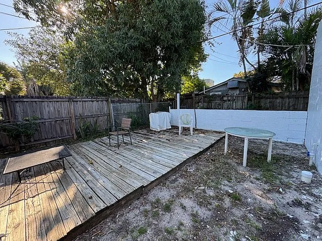 322 1/2 Puritan Rd #1 — Photo 11