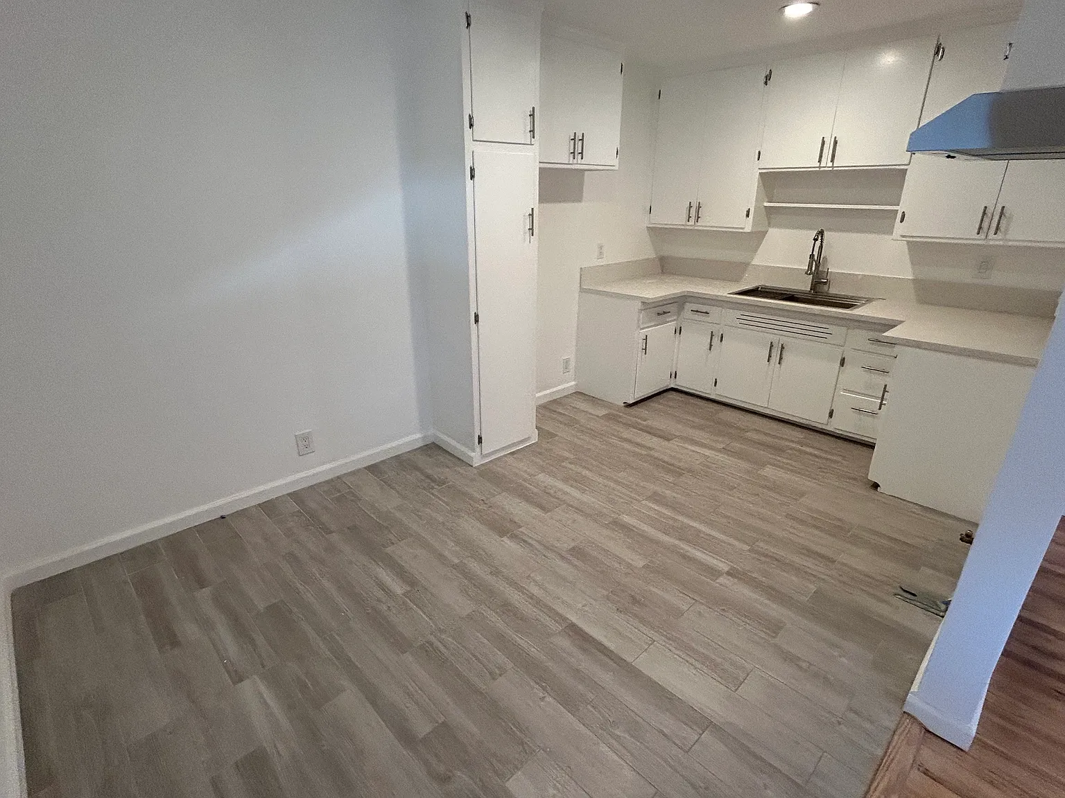 2 bed, 850 sqft, $2,795 — Photo 1