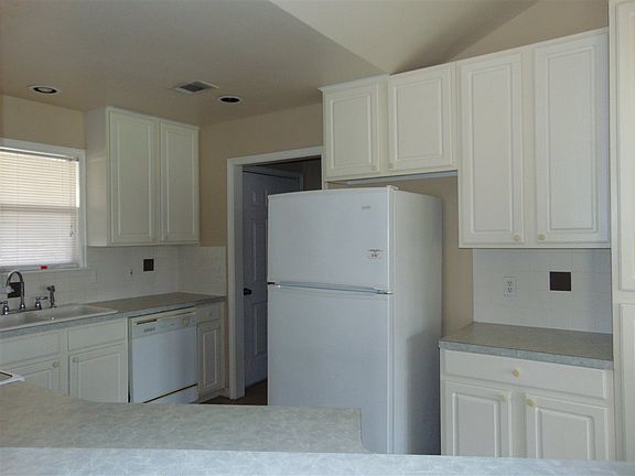 2nd image of 502 Hi Cir W #B