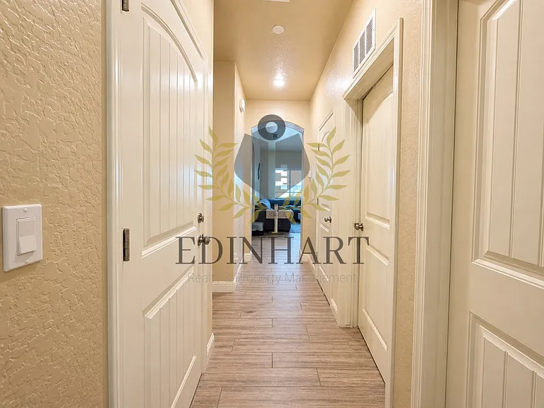 1138 S Simon St — Photo 10