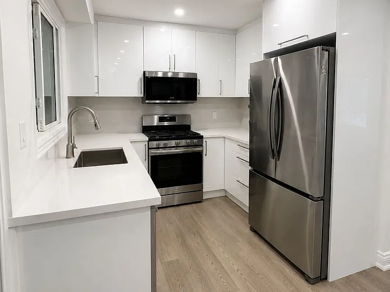 932 Elgin St #MAIN — Photo 5