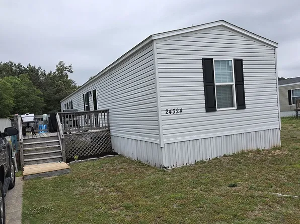 24324 Mallard St, Courtland, VA 23837