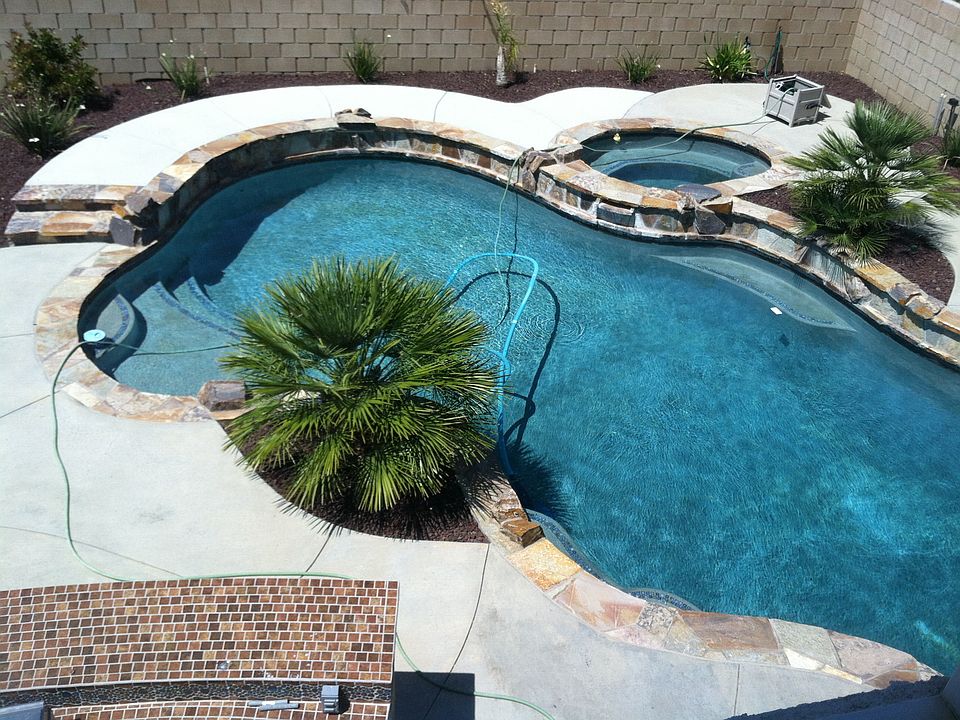 2nd image of 3517 Tamarisk Dr