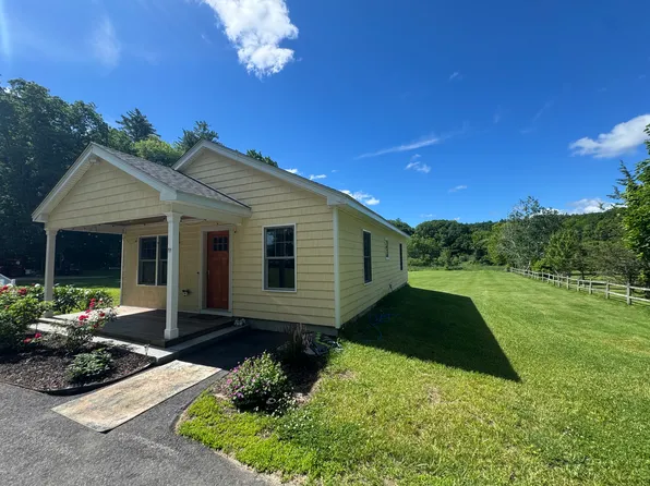 8 Brewer Rd #A, Exeter, NH 03833