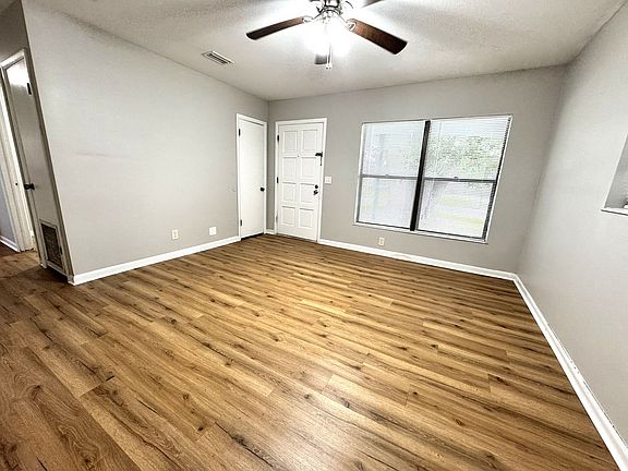 3rd image of 447 Brighton Ave