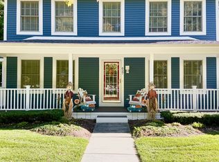 627 Forest Park Ln, Boyne City, MI 49712