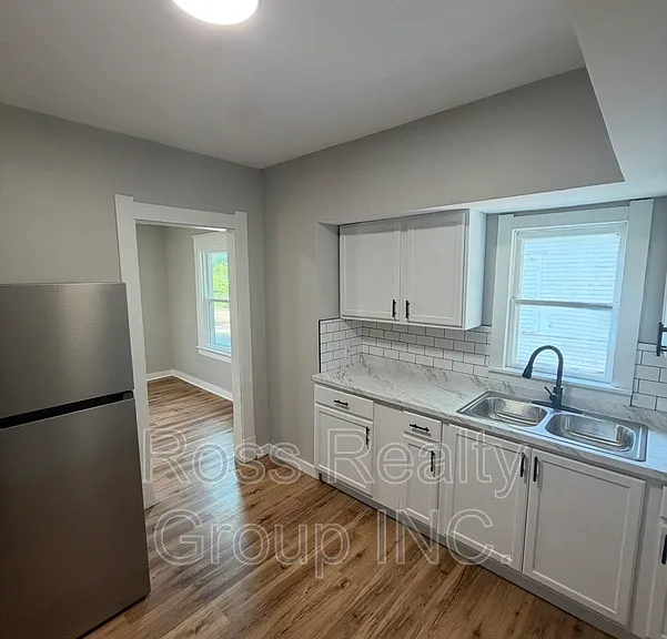 445 Hiett Ave — Photo 1