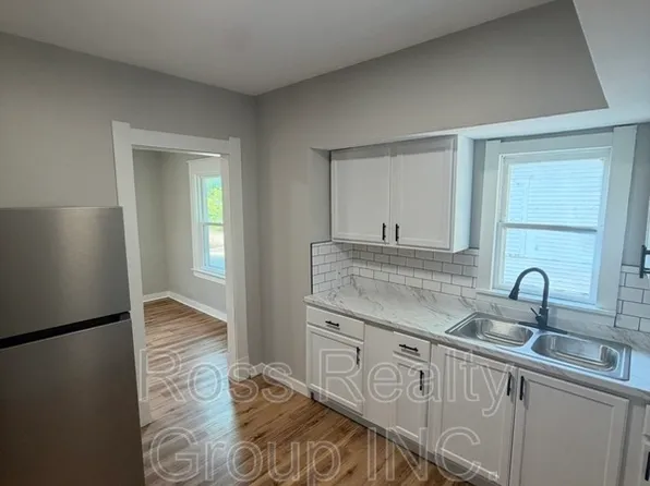 445 Hiett Ave, Toledo, OH 43609