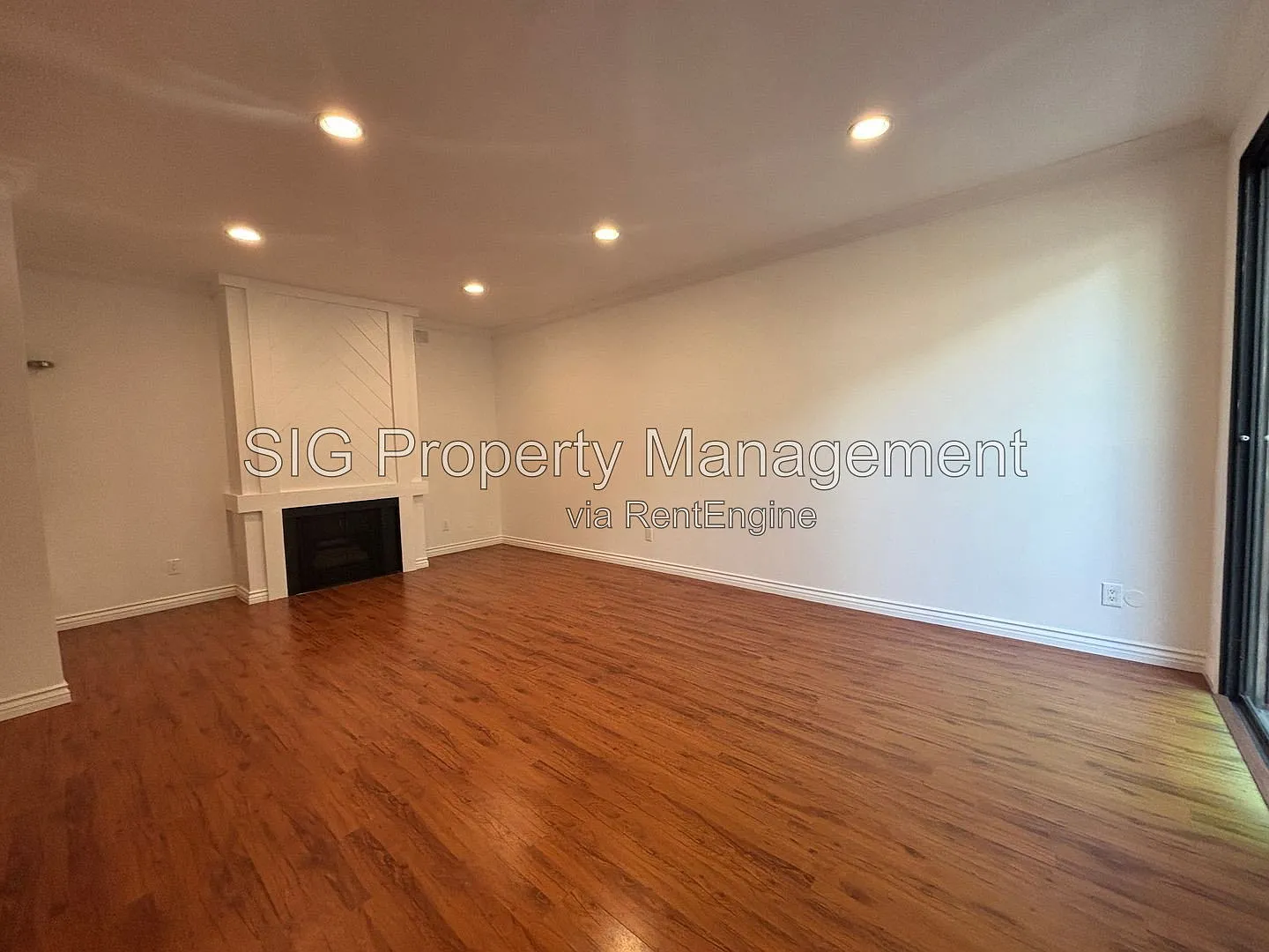 3 bed, 2.5 bath, 1830 sqft, $4,250 — Photo 4