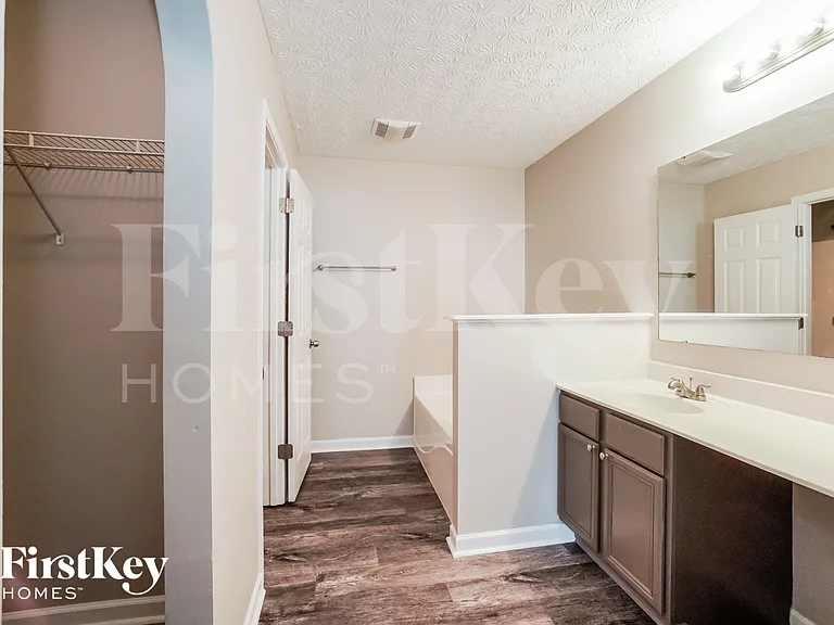 3253 Kady Ln — Photo 12