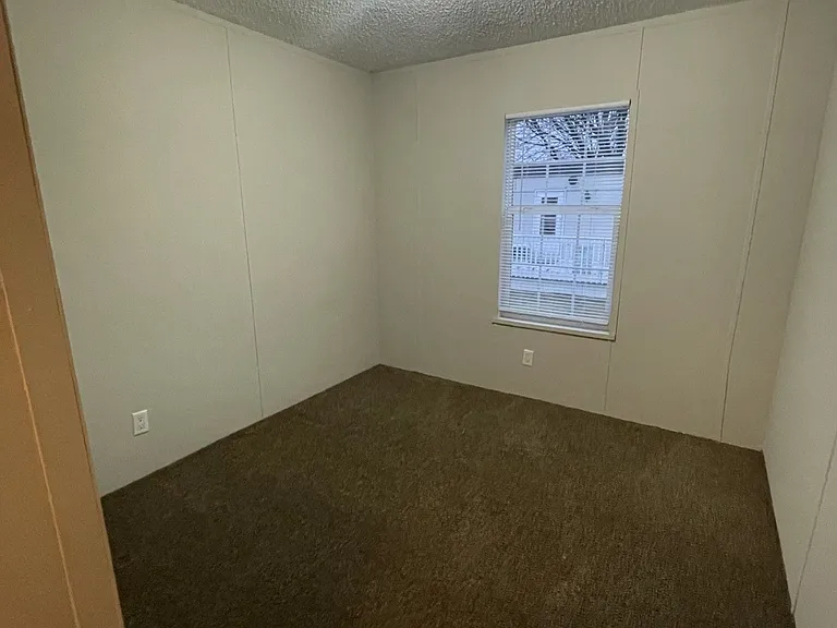 Oakridge Estates — Photo 15