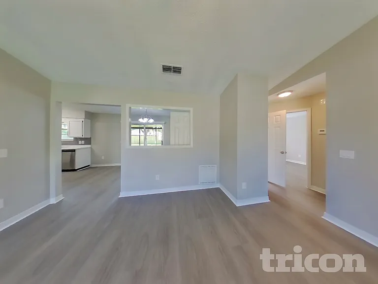 1715 Farm Way — Photo 4