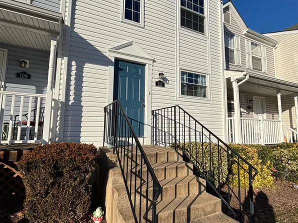 111 Picadilly Ln #98, Stafford, VA 22556