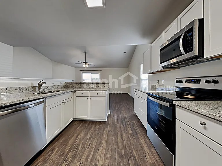 169 Decatur Dr — Photo 3