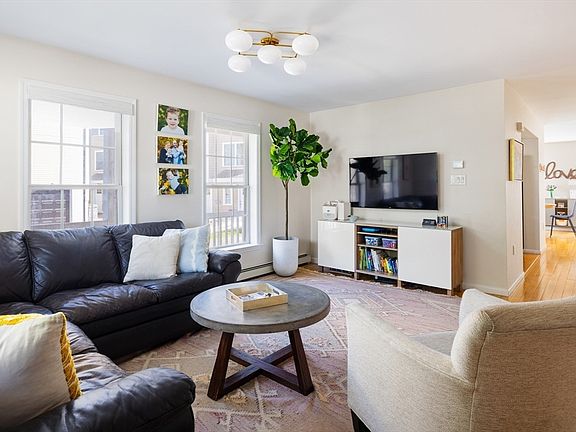 2nd image of 46 Howland St #46