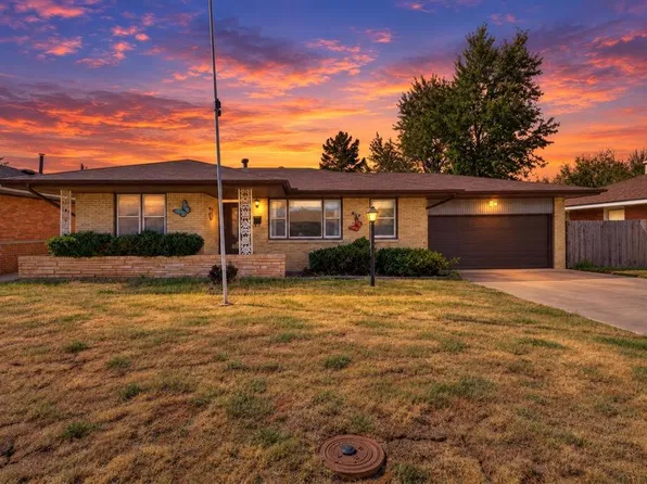 128 W Jarman Dr, Midwest City, OK 73110
