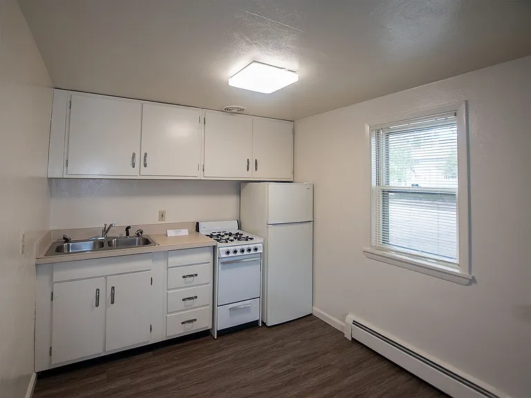 State Street Apartments — Photo 29