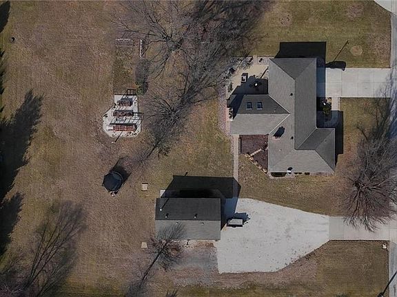 5th image of 15590 Antioch Rd