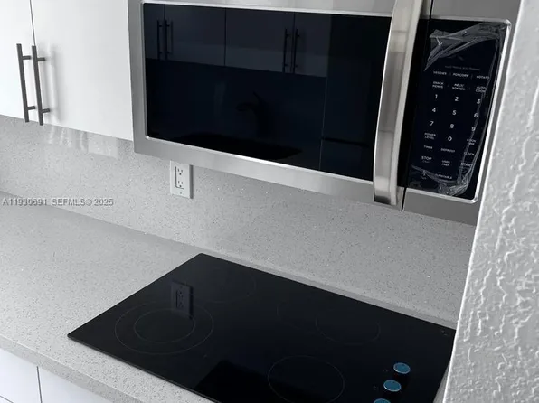 1131 SW 7th St APT 3, Miami, FL 33130