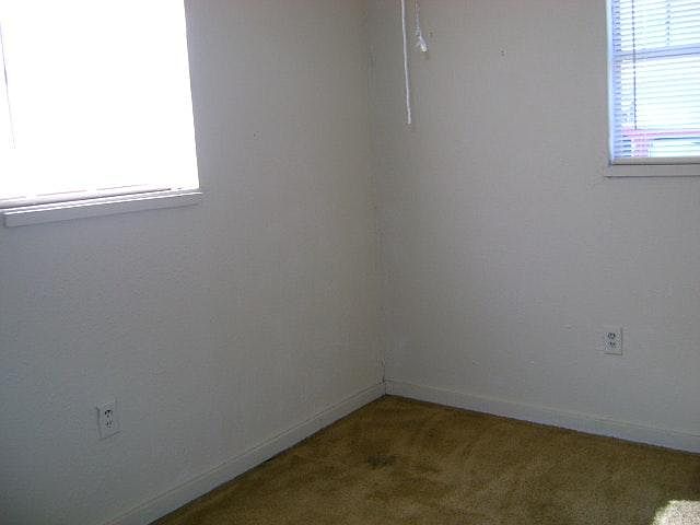 Building Photo 3
