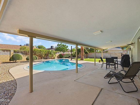4th image of 3812 W MORTEN Avenue