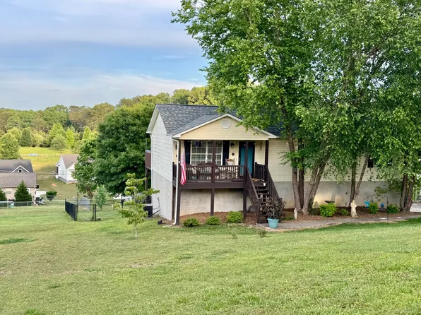 1012 Harvest Knoll Ln, Soddy Daisy, TN 37379