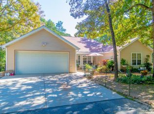 1216 Oakwood Dr, Hollister, MO 65672