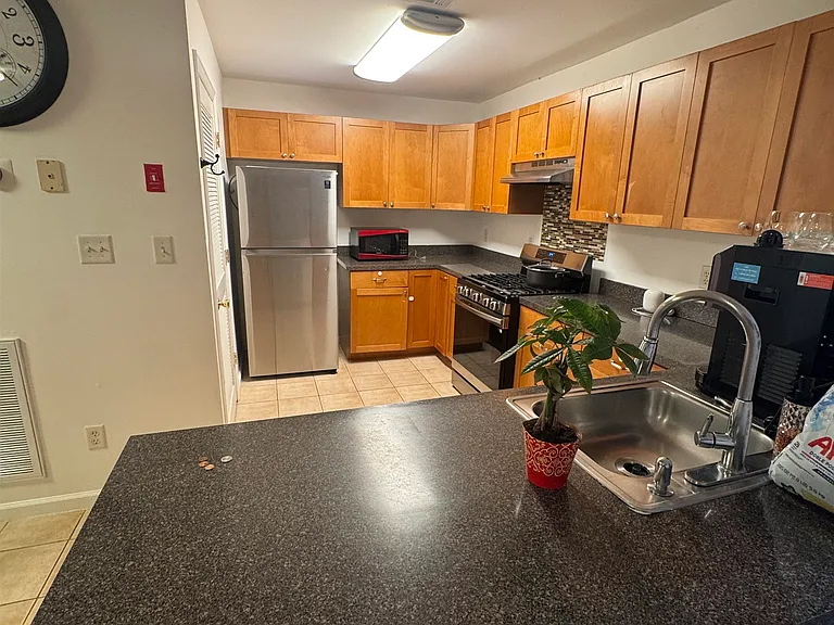 533 Martin Luther King Jr Dr #B — Photo 8