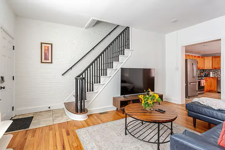 936 New Market St — Photo 2