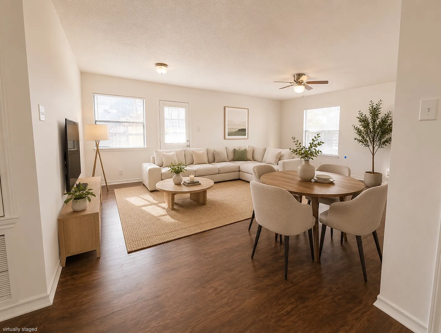 407 N Plant Ave — Photo 3