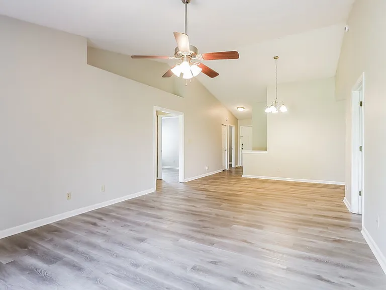 7710 Sergi Canyon Dr — Photo 3