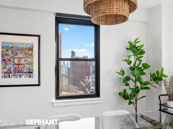 301 East 63rd Street image 10 of 38