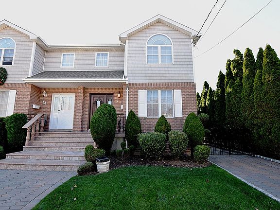 2nd image of 54 Whitman Ave
