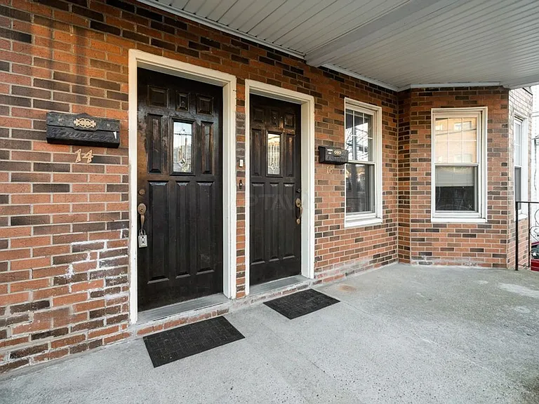 14 Windsor Rd #2 — Photo 3