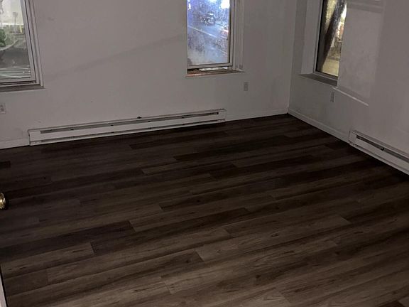 4th image of 1102 Jackson St