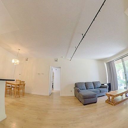 5th image of 10610 Lakeside Dr N #209