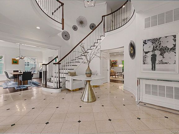 3rd image of 10 Morris Court