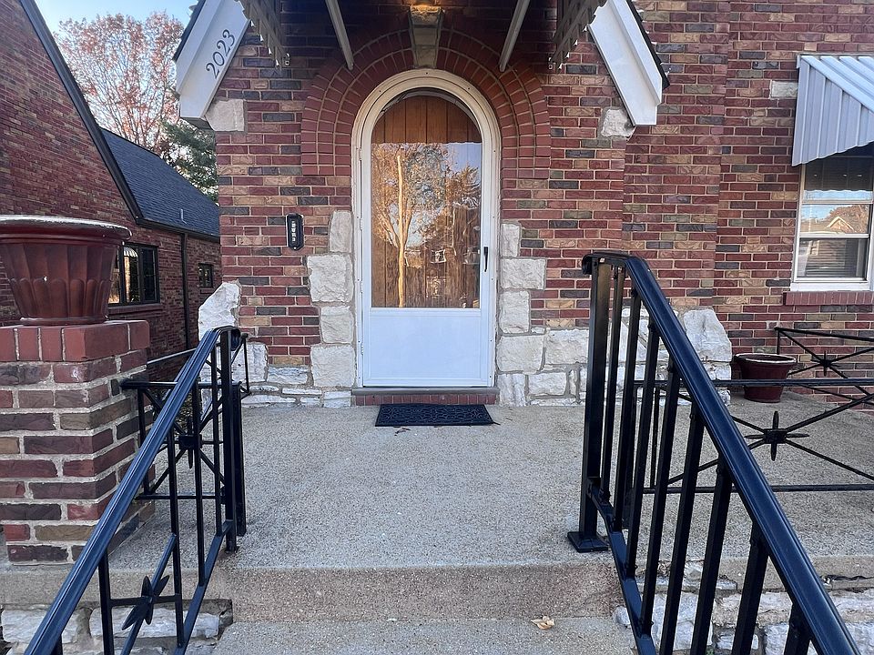 1st image of 2023 Hiawatha Ave