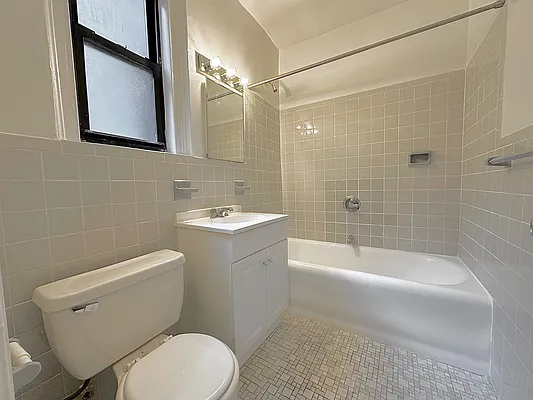 Rented by Compass | media 18