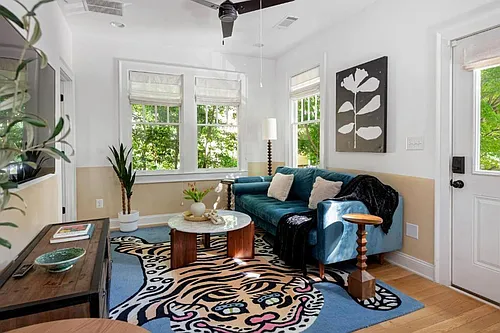 1054 Euclid Ave NE #CH Photo 1