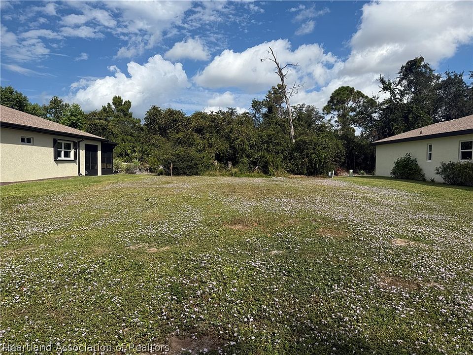 1st image of 9 Jasmine St
